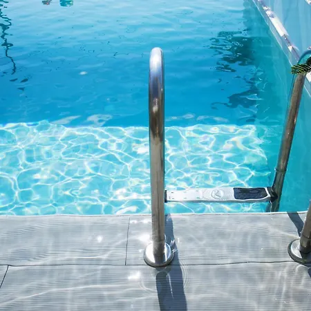 Agios Gordios 酒店