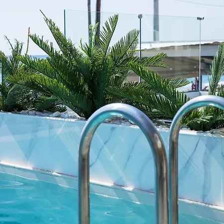 Agios Gordios Hotel *