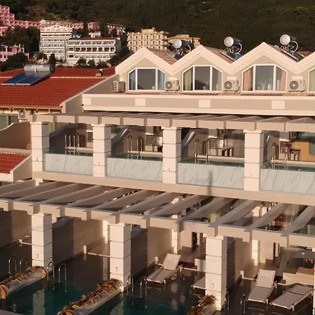 Agios Gordios Hotel *