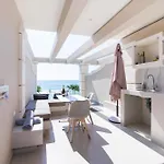 Agios Gordios Hotel *