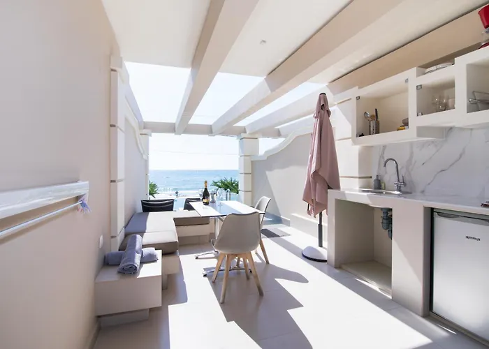 Agios Gordios Hotel *