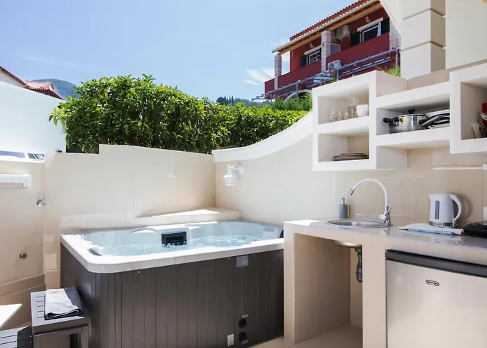 Agios Gordios Hotel *