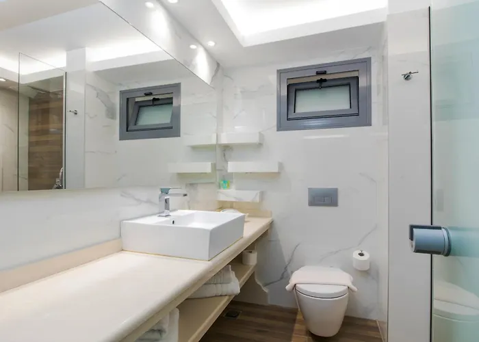 Agios Gordios Hotel *