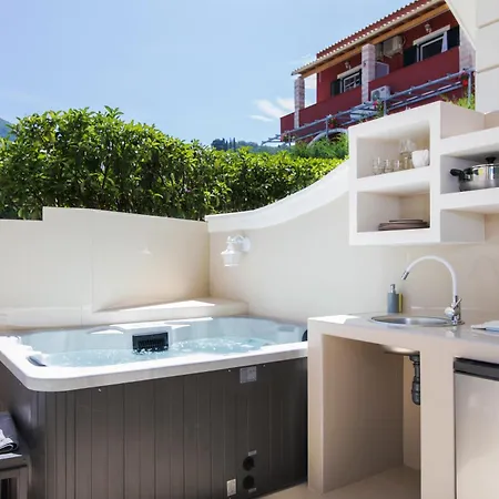 Agios Gordios Hotel *
