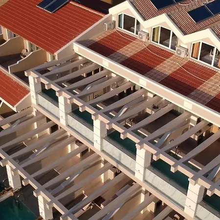 Agios Gordios Hotel *